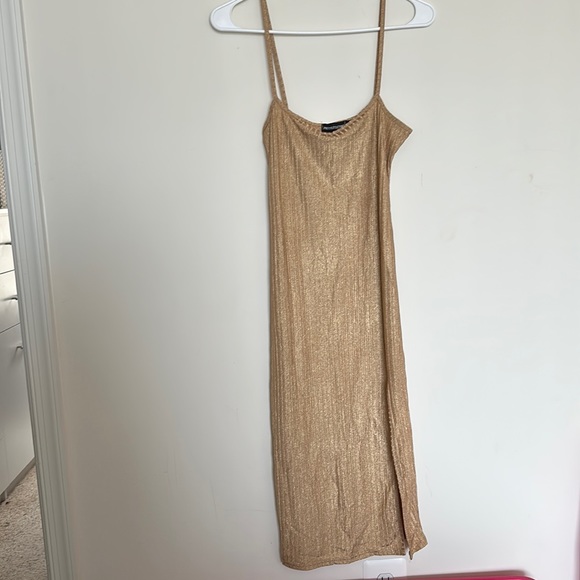 PrettyLittleThing Dresses & Skirts - Stunning Gold Dress